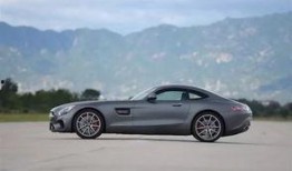 和平精英新车皮肤爆料最新奔驰,奔驰豪华座驾，带你领略速度与激情